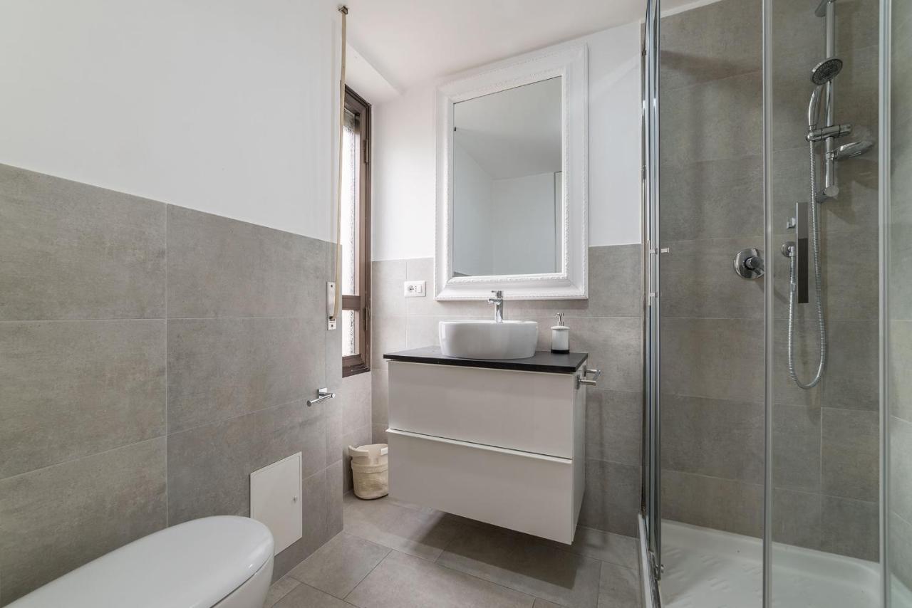 רומא Sant'Angelo Modern Apartment מראה חיצוני תמונה